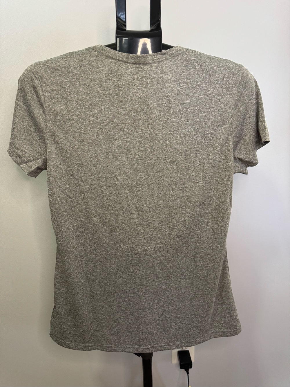 Nike Gray Women's Training Shirt - Size Medium - Picture 2 of 3
